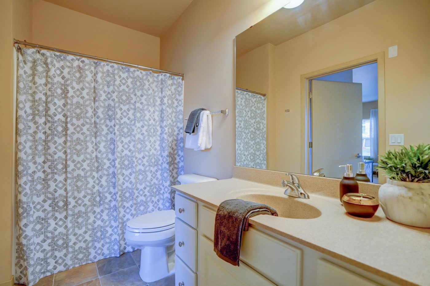 Gallery Photo 33